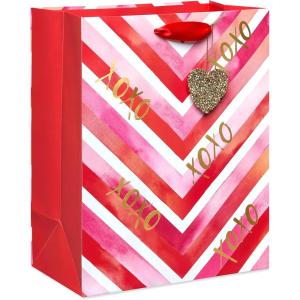 Papyrus 5″ Small Gift Bags (Pink Stripes and Hearts) for Birthdays, Bridal Showers, Baby Showers and All Occasions (6 Bags)(Pink Chevron)