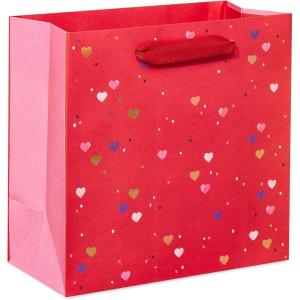 Papyrus 8.5″ Medium Gift Bag (Scattered Hearts) for Birthdays, Weddings, Bridal Showers and All Occasions – Limited Edition (1 Bag)(Scattered Hearts – Medium Gift Bag)